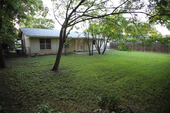 Building Photo - 7519 Northcrest Blvd