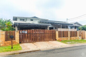Building Photo - North Shore -Waialua Custom Duplex with H...