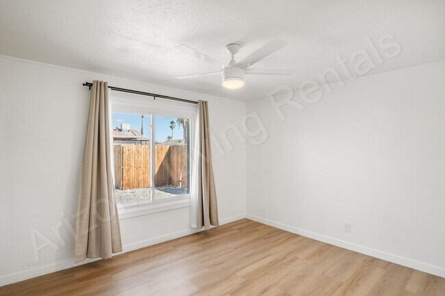 Building Photo - AFFORDABLE POOL HOME!
