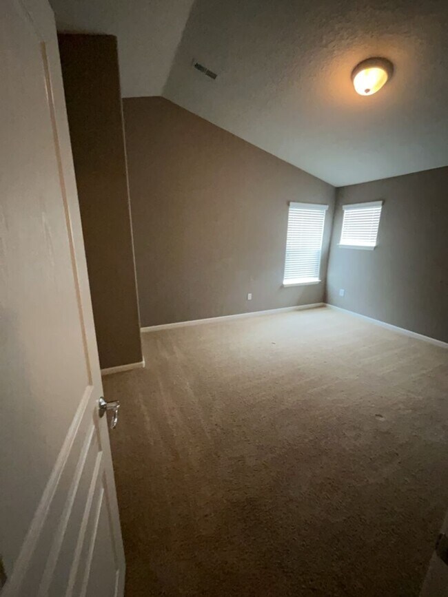Building Photo - 10115 Avenida Vista Cerros NW