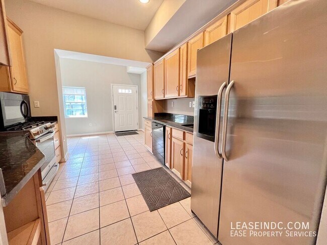 Building Photo - 1016 11th St NE