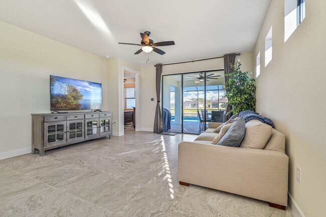 Building Photo - **Coach Home w/ Private Pool in Esplanade Lake Club **