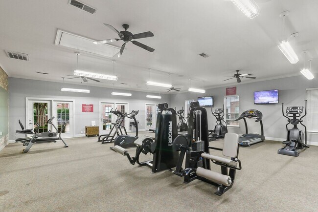 Building Photo - Midtown Village 2 Bed 2 Bath Condo! Available June 1st!