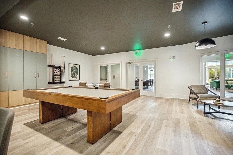 Building Photo - 2101 Lakeside Lofts Cir