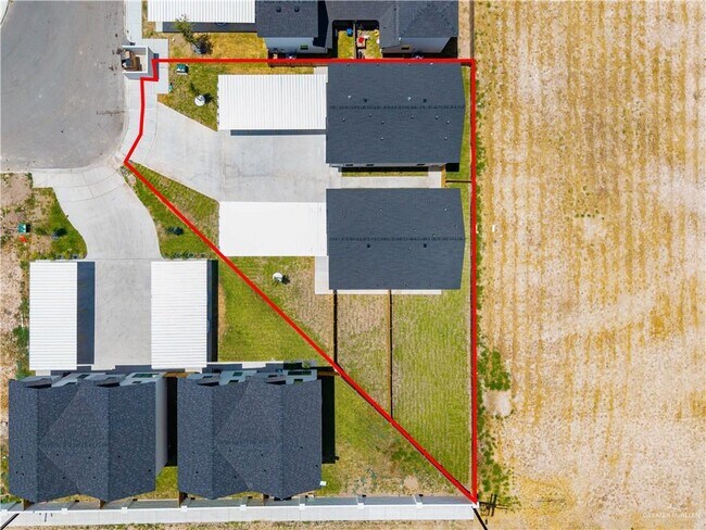 Building Photo - 2409 E Viviana St
