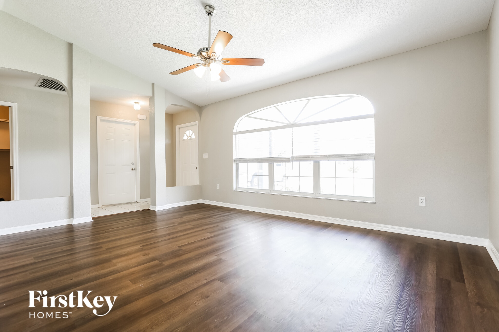 Building Photo - 1138 Presque Isle Dr