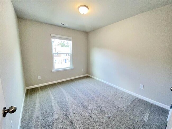 Building Photo - 6132 Oakley Rd