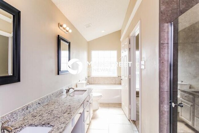 Building Photo - 3 Bedroom Pet-Friendly Home in Irving, TX ...
