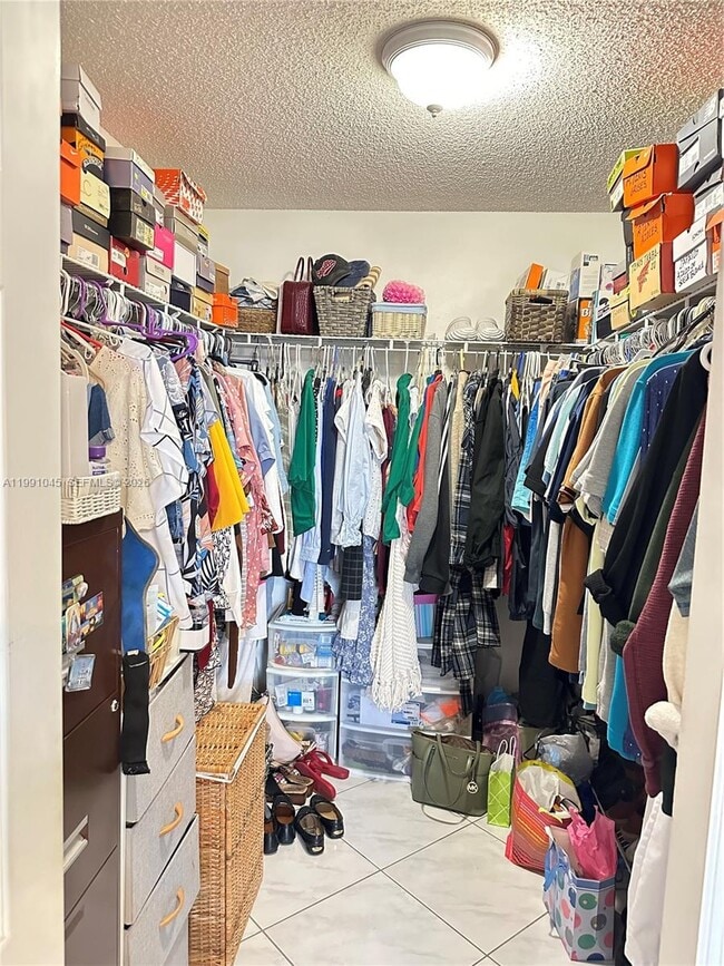 Building Photo - 15318 SW 41st Terrace