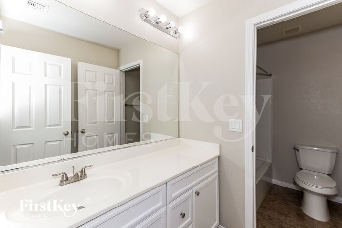 Building Photo - 6455 Haypress Ct