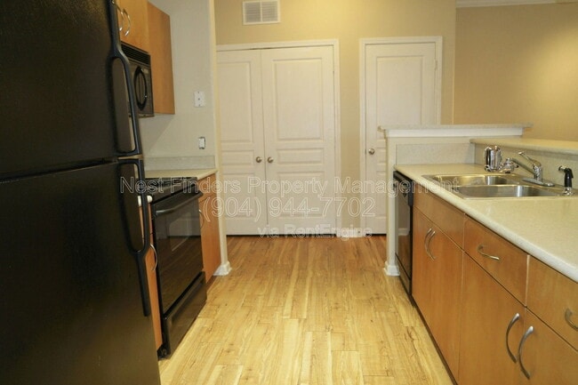 Building Photo - 8290 Gate Pkwy W