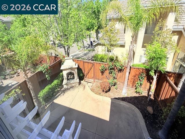 Building Photo - 6220 Lakeview Cir