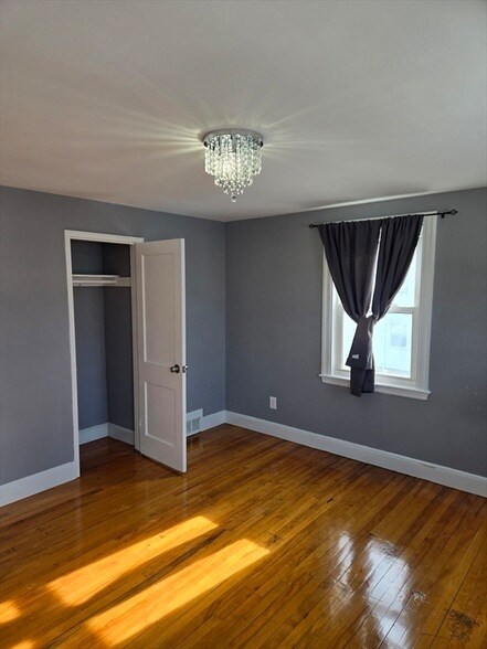 Building Photo - 114 Faraday St