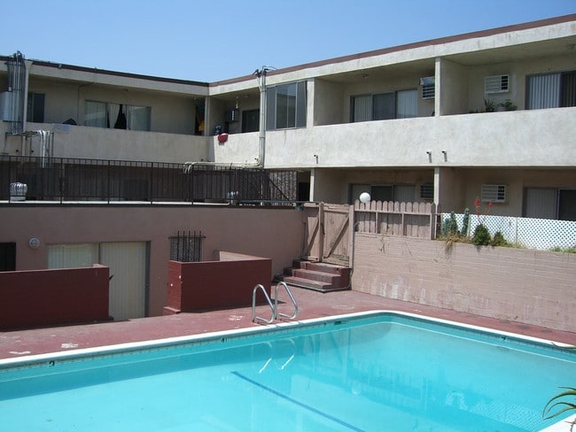 Building Photo - Chase Apartments