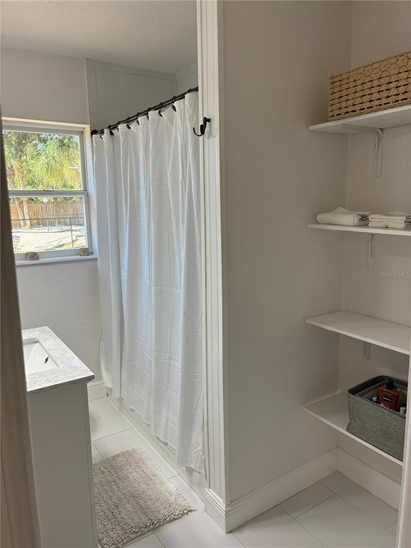 Building Photo - 6 N Orion Ave