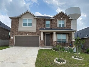 Building Photo - EDGEBROOK