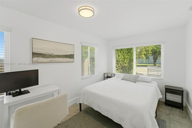 Building Photo - 4420 NW 3rd Ave