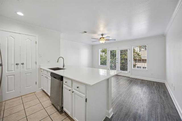 Building Photo - 4125 Holland Ave