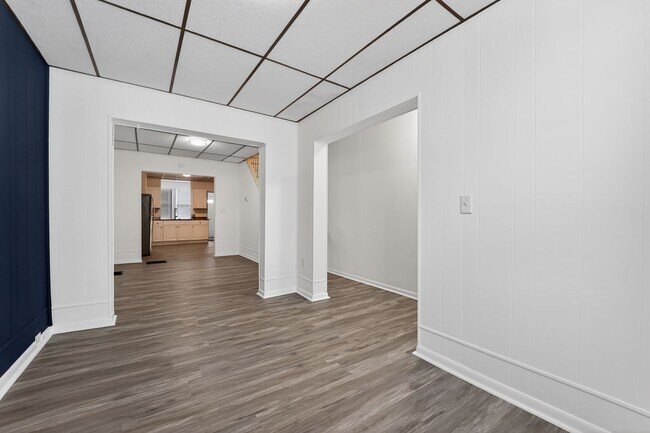 Building Photo - 2 bedroom 1.5 bath rowhome for rent in Baltimore