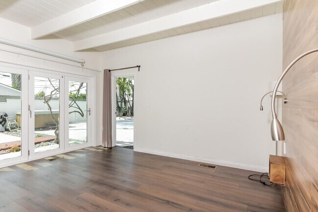 Building Photo - 12553 Woodgreen St