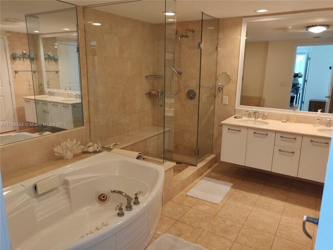 Building Photo - 3101 S Ocean Dr