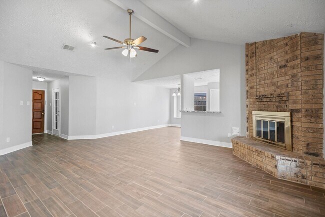 Building Photo - 13514 Klamath Falls Dr