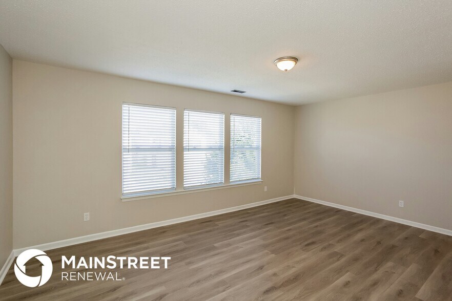 Building Photo - 10801 Sweetsen Rd