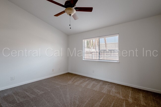 Building Photo - 3 Bedroom/2 Bath Home in the Southwest - $...