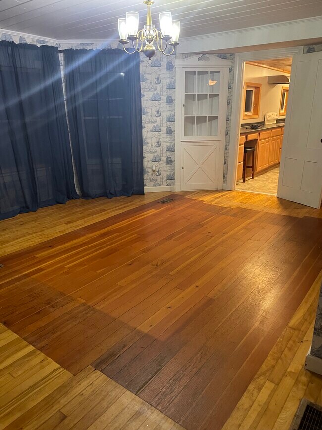 Building Photo - 38 Church St