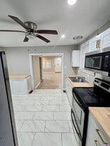 Building Photo - 160 W Seaview Ave