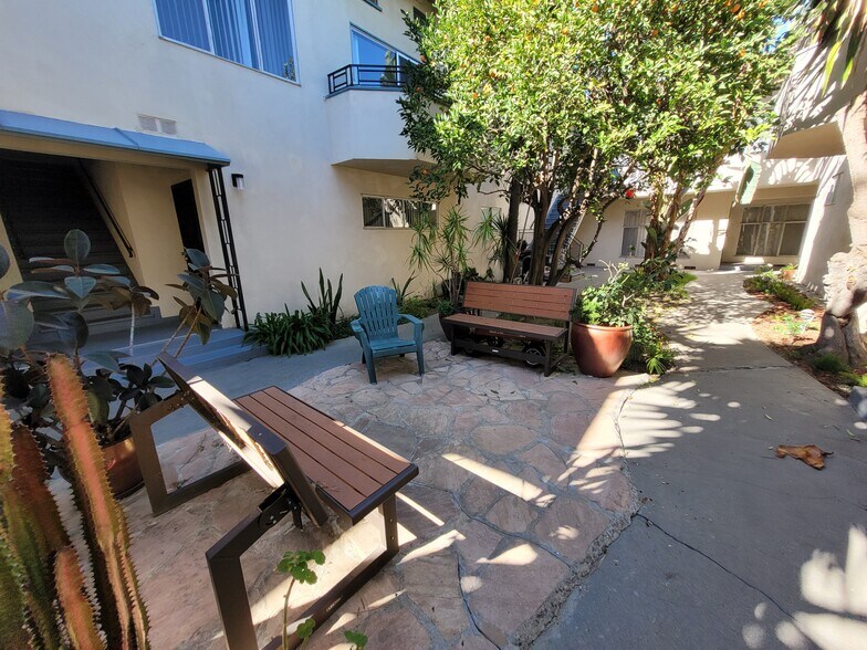 Building Photo - 12015 Lamanda St