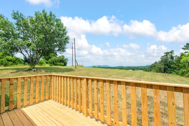 Building Photo - 2832 Vicksburg Ln