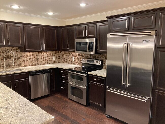 Building Photo - 100 Lorenz Rd