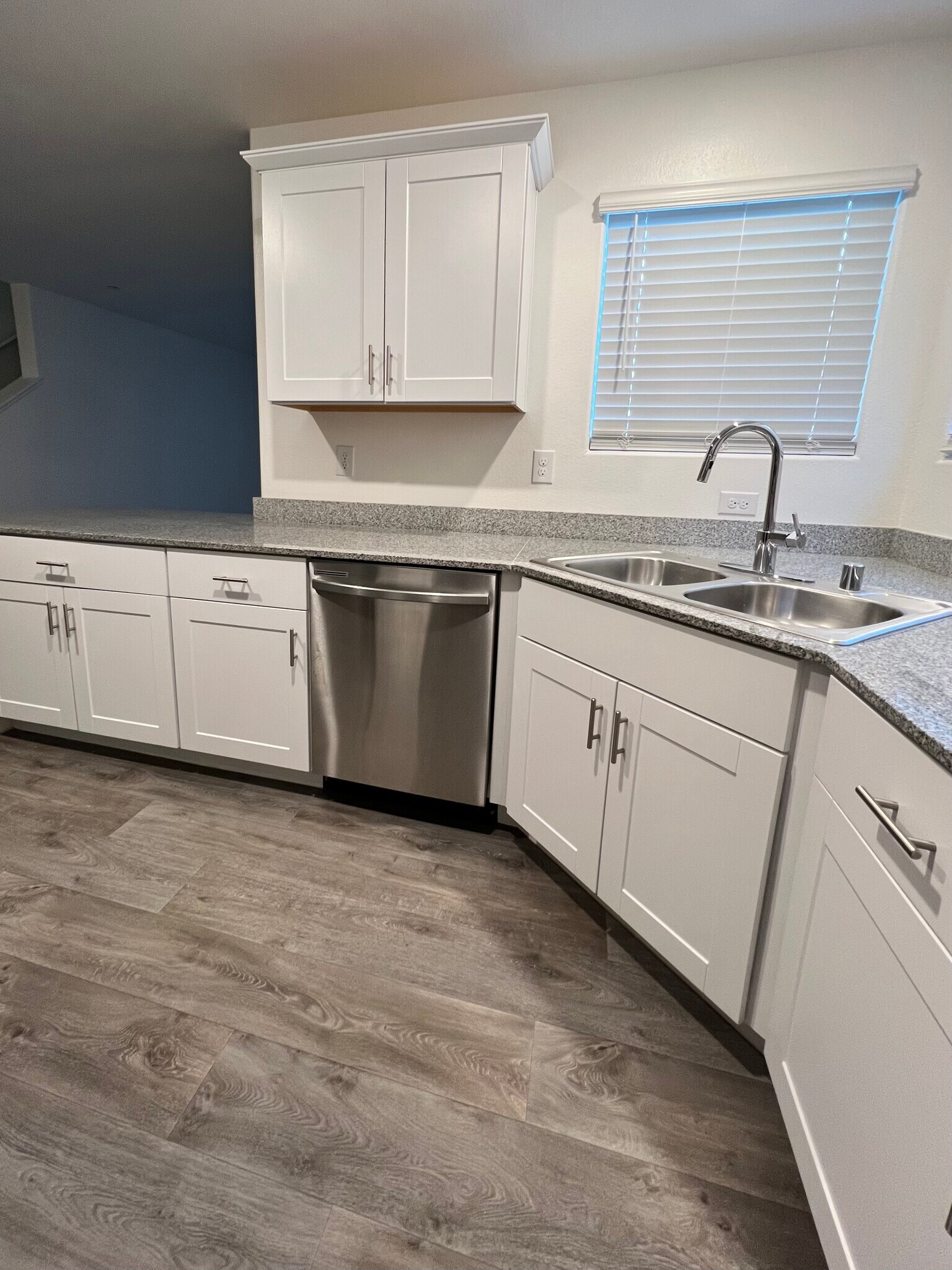 Building Photo - 12185 Scarlet Ember Rd