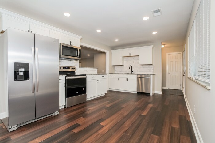 Building Photo - 9578 Kosta Dr