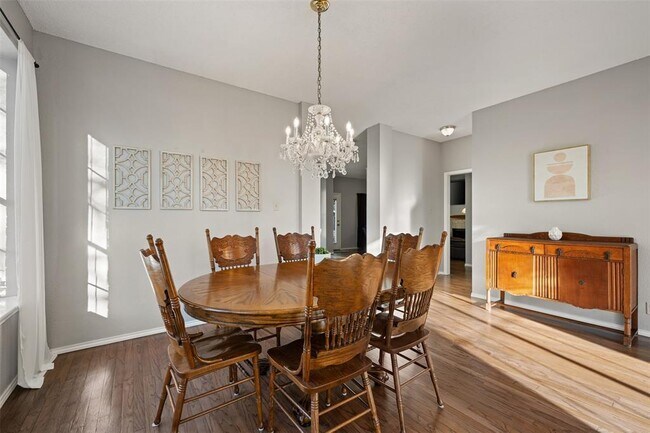 Building Photo - 7501 Vail Valley Dr