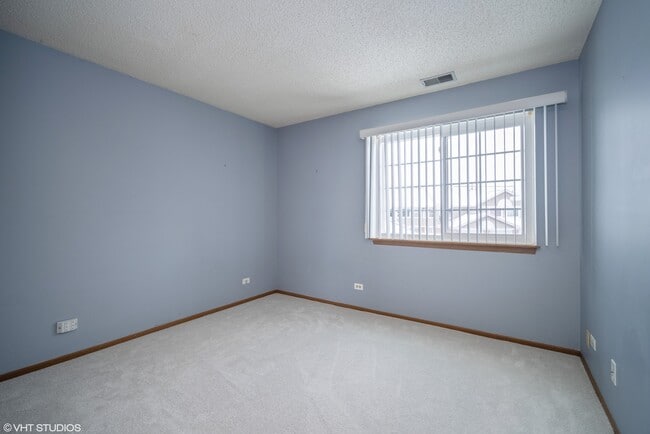 Building Photo - 350 W Happfield Dr