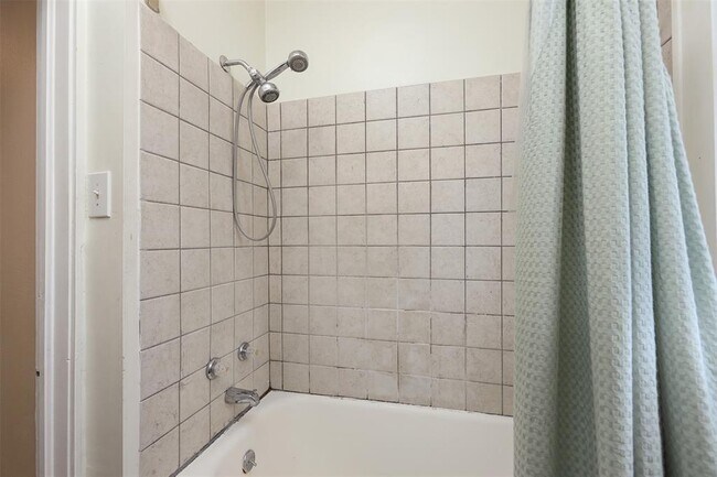 Building Photo - 1712 Market St