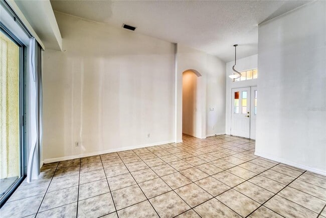 Building Photo - 10124 Cannon Dr