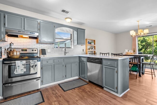 Building Photo - House for Rent in Virginia Beach!