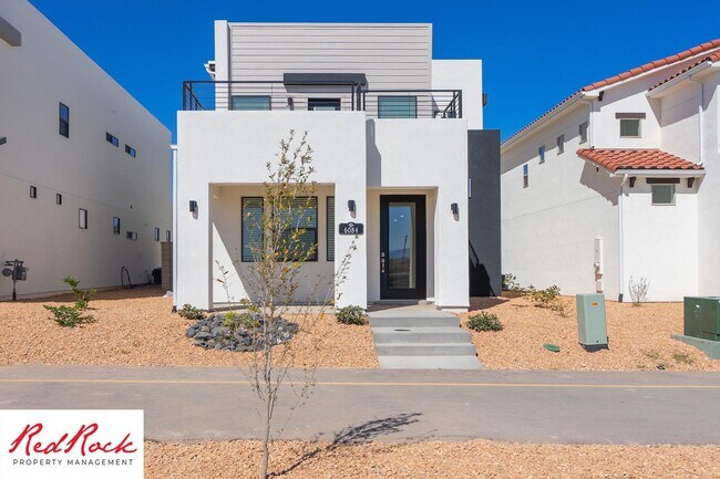 Building Photo - Stand Alone Home In Desert Color