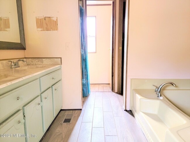 Building Photo - 7631 Timberwood Dr