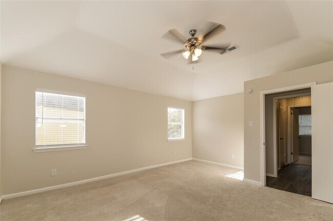 Building Photo - 9322 Kingsflower Cir