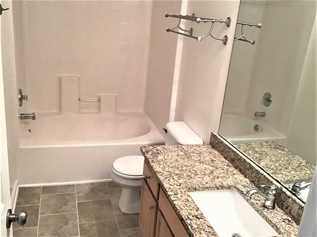 Building Photo - 904 Springs Hill Way