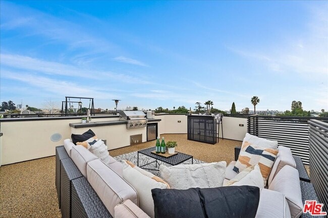 Building Photo - 7309 N Eaton St