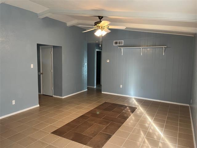 Building Photo - 902 Wandering Way Dr