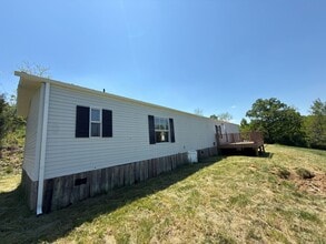 Building Photo - Christiansburg, 3 BR / 2 BA Available
