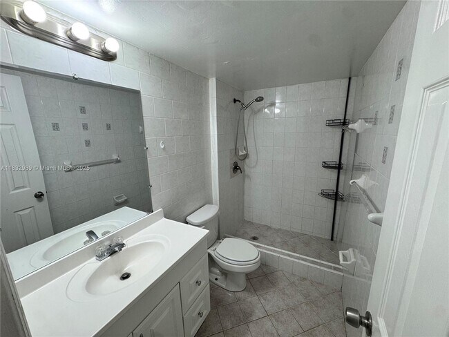 Building Photo - 6861 SW 147th Ave
