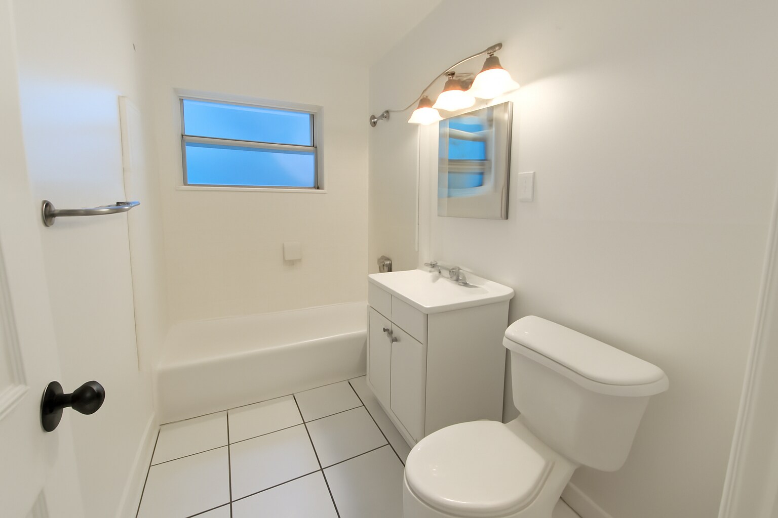 Building Photo - 1600 Center St