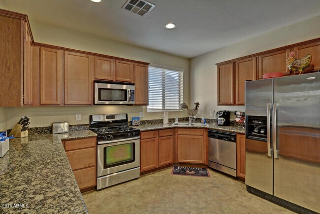 Building Photo - 2065 S Martingale Rd